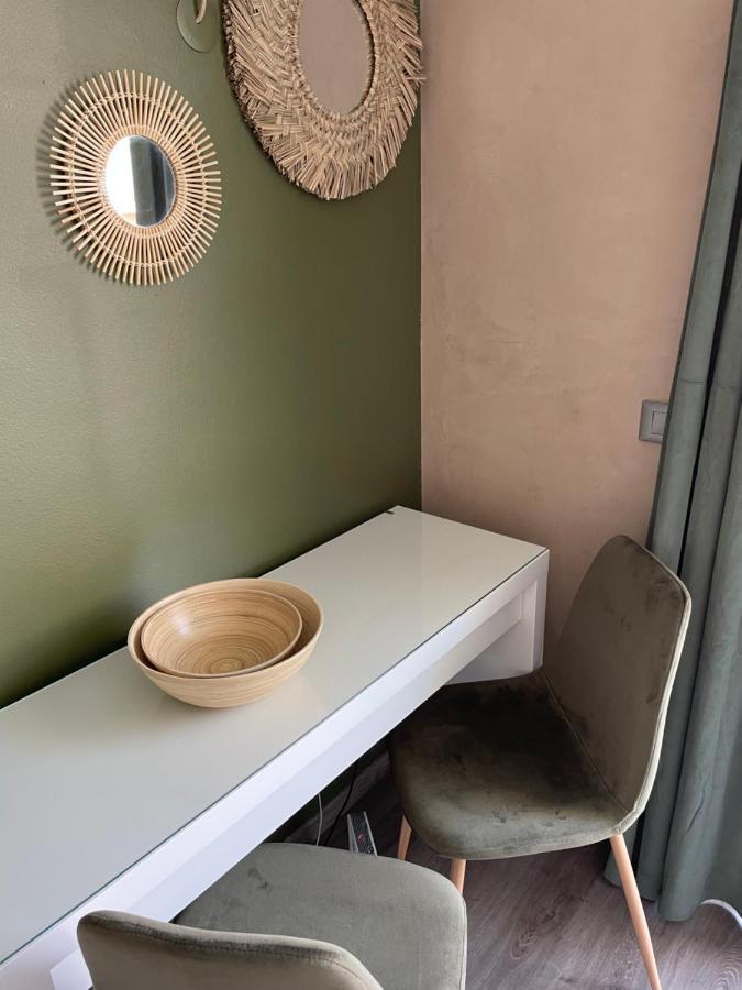 La Room: Seaside Apartment + Terrace + Parking Menton Exterior photo