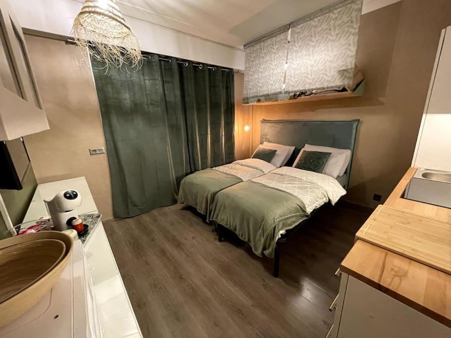 La Room: Seaside Apartment + Terrace + Parking Menton Exterior photo